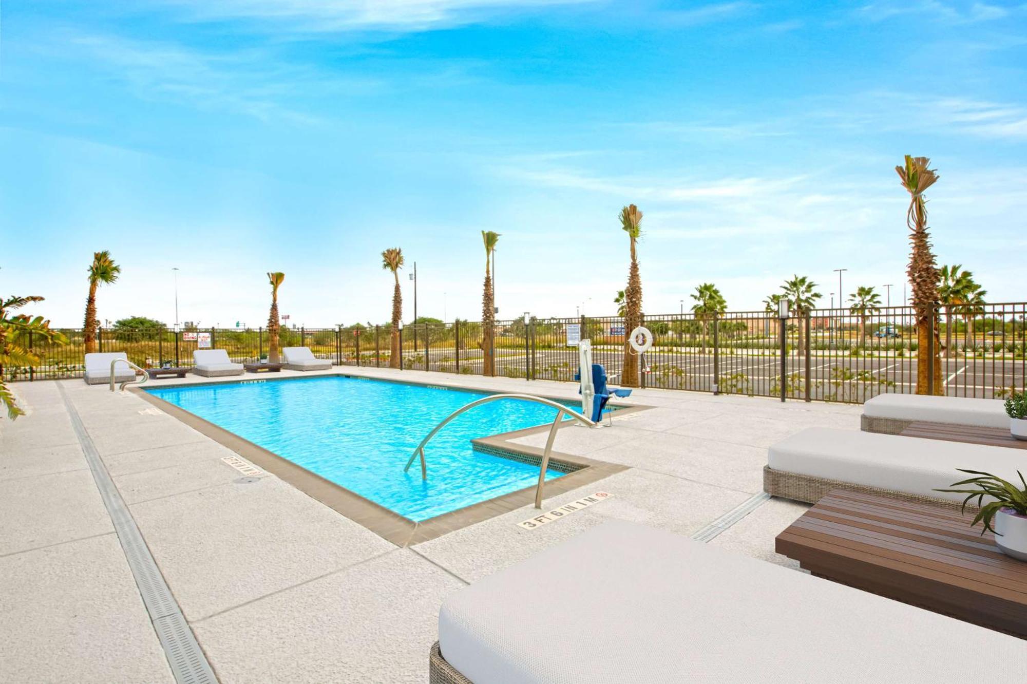 Hilton Garden Inn Harlingen Convention Center, Tx Экстерьер фото